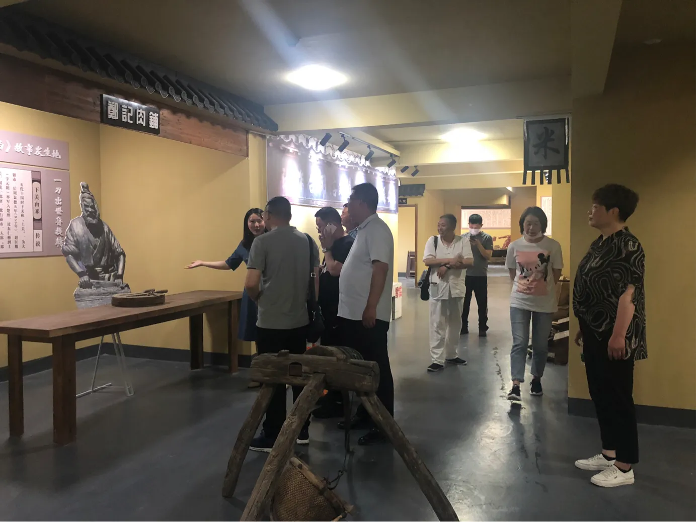 金牛村两委前往“仁义下关主题文化社区”观摩学习