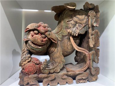 ���С�ʨ���Ļ��ġ�ʨ����������